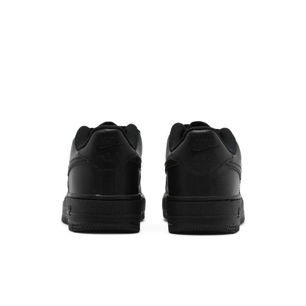 Nike Air Force 1 Low LE Black (GS) – podrážka | Purekickz