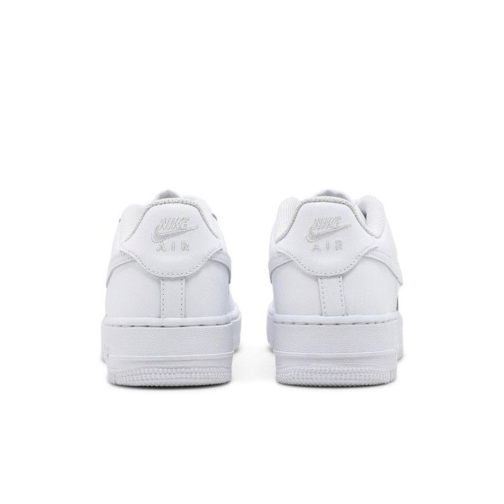 Nike Air Force 1 Low LE Triple White (GS) – podrážka | Purekickz
