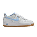 Nike Air Force 1 Low LV8 Photon Dust White Gum Medium Brown Psychic Blue (GS) – hlavní pohled | Purekickz