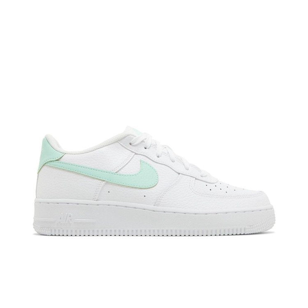 Nike Air Force 1 Low Mint Swoosh (GS) – boční pohled | Purekickz