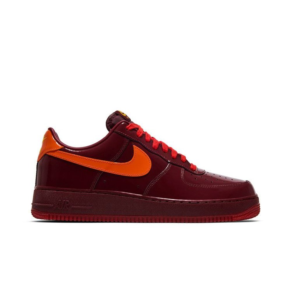 Nike Air Force 1 Low Patent Leather Dark Team Red Safety Orange – boční pohled | Purekickz