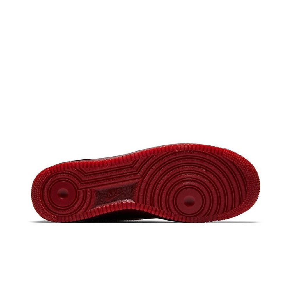 Nike Air Force 1 Low Patent Leather Dark Team Red Safety Orange – zadní pohled | Purekickz