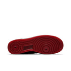Nike Air Force 1 Low Patent Leather Dark Team Red Safety Orange – zadní pohled | Purekickz