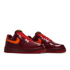 Nike Air Force 1 Low Patent Leather Dark Team Red Safety Orange – lifestyle foto | Purekickz