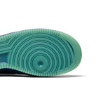 Nike Air Force 1 Low Patent Leather Mystic Navy Grape Ice – pohled shora | Purekickz