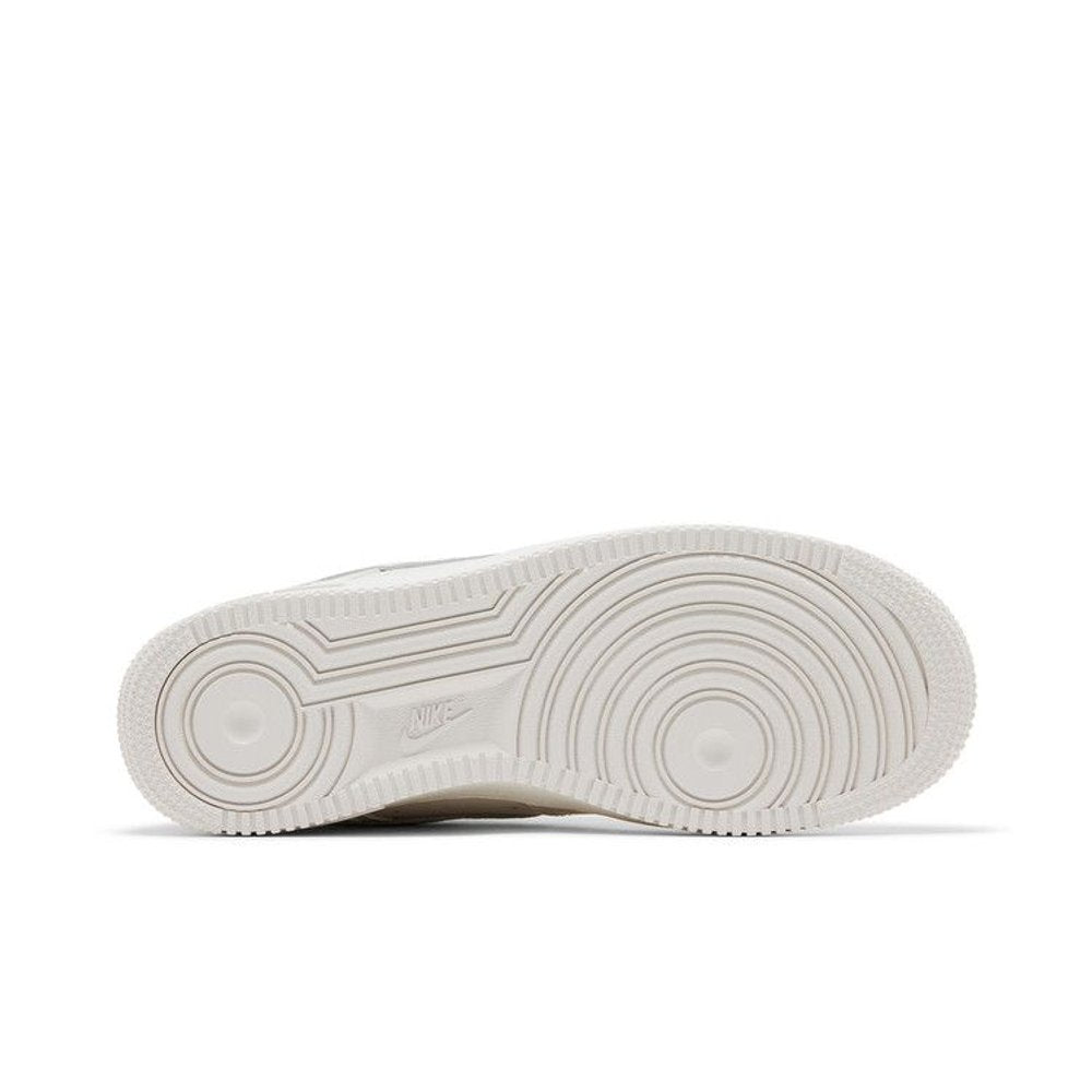 Nike Air Force 1 Low Pegasus Pack Phantom – zadní pohled | Purekickz