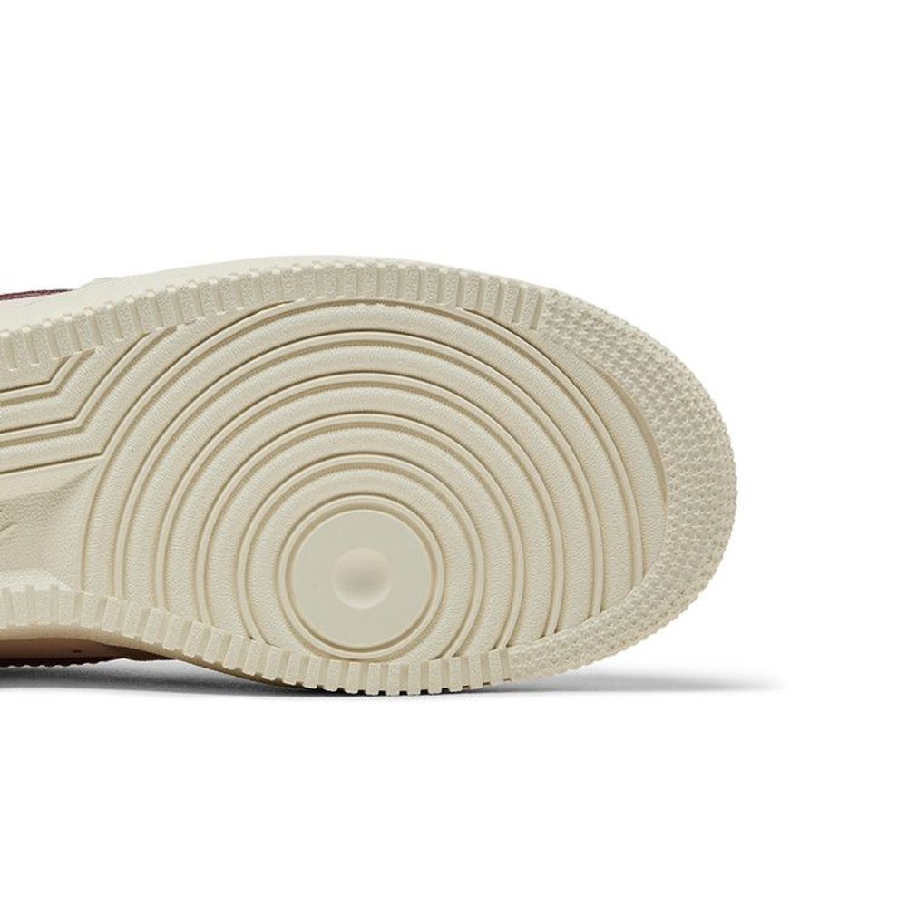 Nike Air Force 1 Low Pink Oxford Tassels (W) – pohled shora | Purekickz