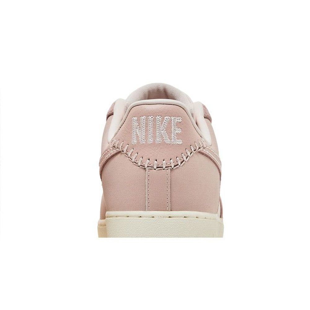 Nike Air Force 1 Low Pink Oxford Tassels (W) – detail materiálu | Purekickz