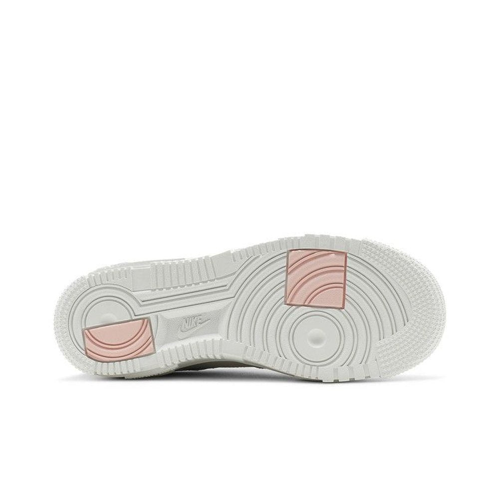 Nike Air Force 1 Low Pixel Stone Bone Summit White (W) – zadní pohled | Purekickz