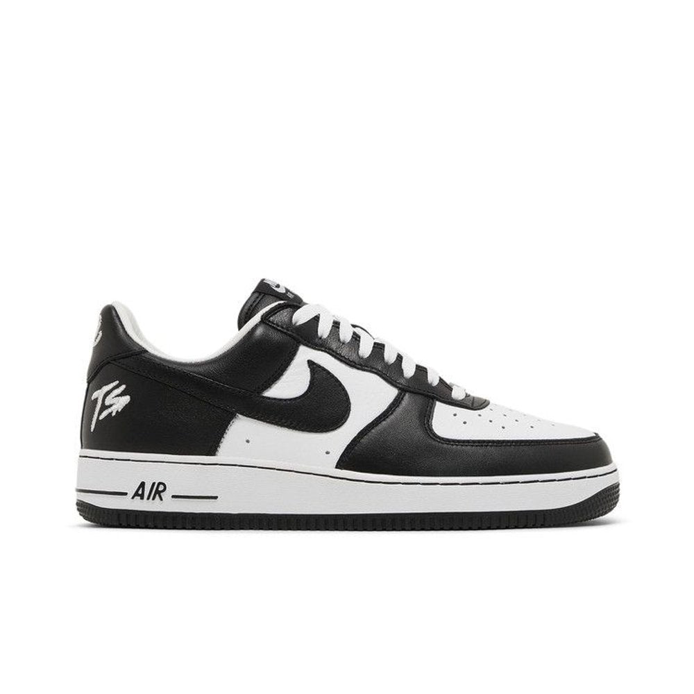 Nike Air Force 1 Low QS Terror Squad Blackout – boční pohled | Purekickz