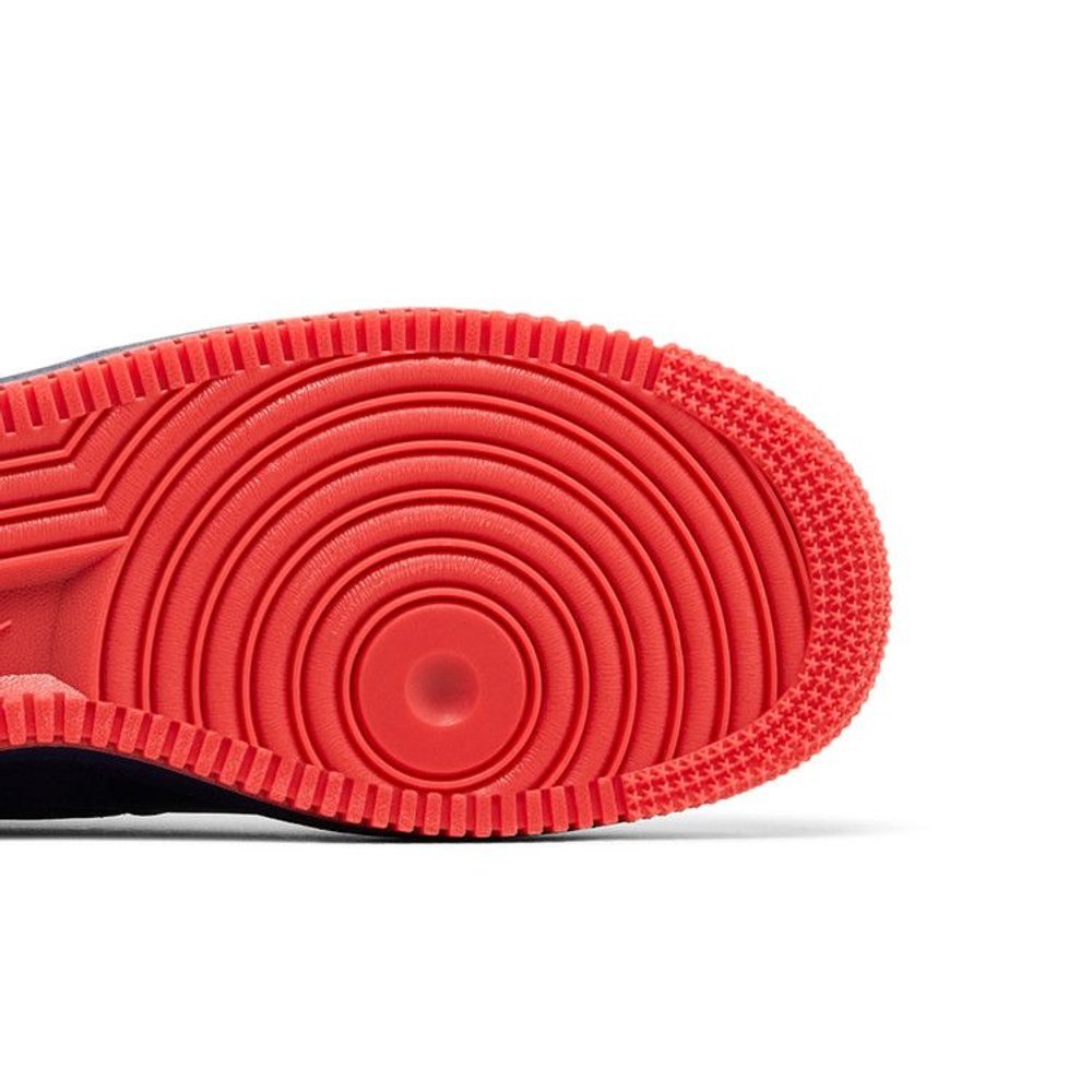 Nike Air Force 1 Low Retro Lettering – pohled shora | Purekickz