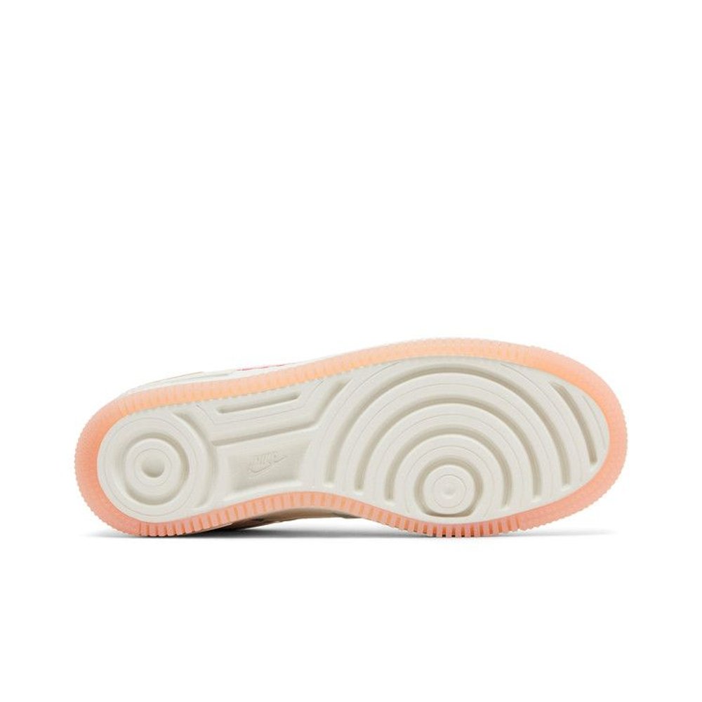 Nike Air Force 1 Low Shadow Coconut Milk Crimson Tint (Women's) – zadní pohled | Purekickz