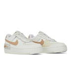 Nike Air Force 1 Low Shadow Sail Fossil Light Bone – lifestyle foto | Purekickz