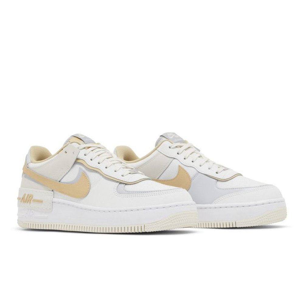 Nike Air Force 1 Low Shadow Sail Tan – lifestyle foto | Purekickz