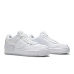 Nike Air Force 1 Low Shadow Triple White (W) – lifestyle foto | Purekickz