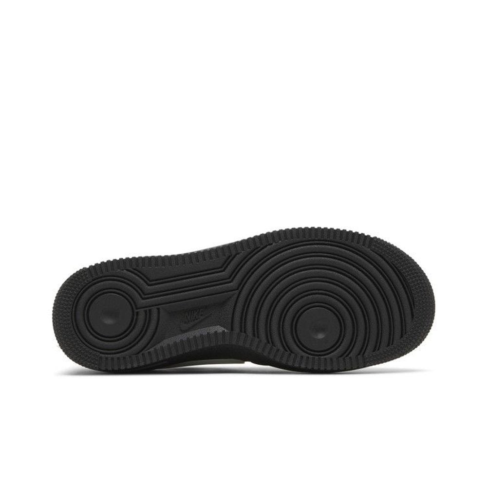 Nike Air Force 1 Low SP AMBUSH Black – zadní pohled | Purekickz