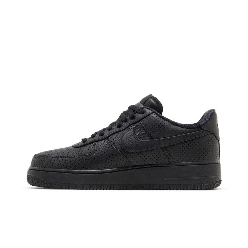 Nike Air Force 1 Low SP Triple Black Perforated – hlavní pohled | Purekickz