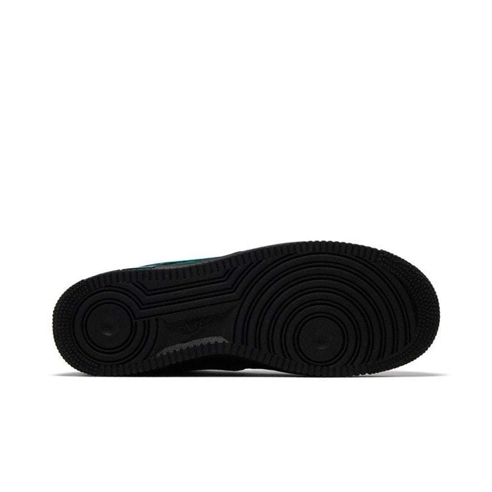 Nike Air Force 1 Low Un-Tiffany – zadní pohled | Purekickz