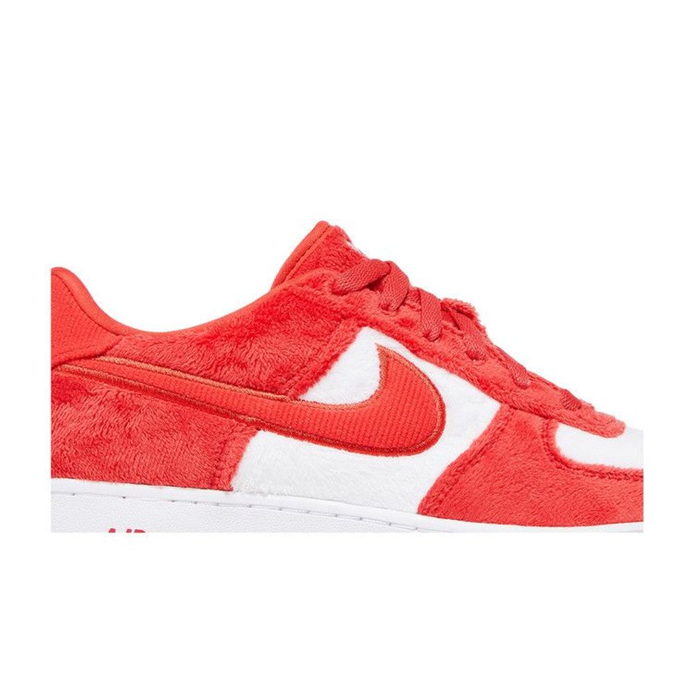 Nike Air Force 1 Low Valentine's Day Fleece (2024) (GS) – detail | Purekickz