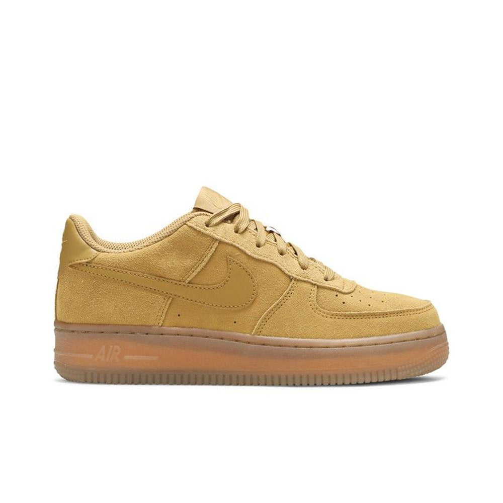 Nike Air Force 1 Low Wheat (2019) (GS) – boční pohled | Purekickz