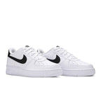 Nike Air Force 1 Low White Black (GS) – lifestyle foto | Purekickz