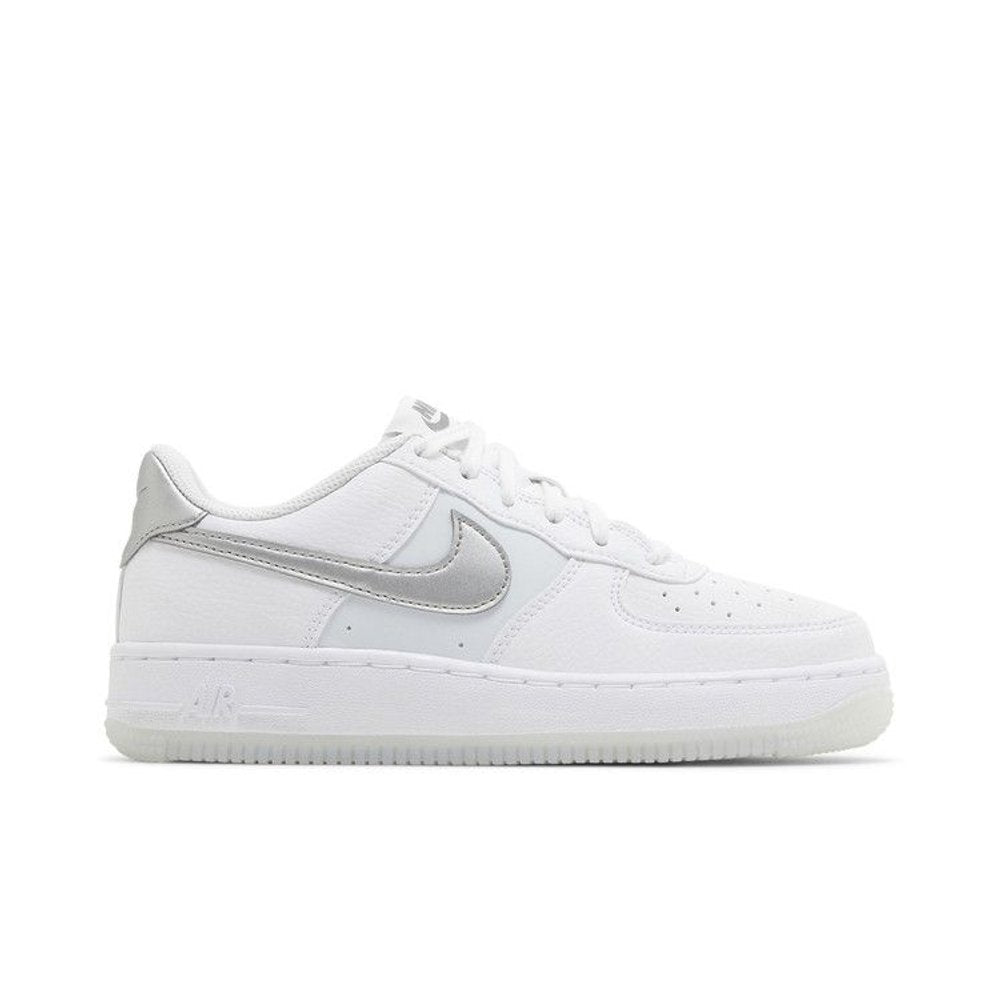 Nike Air Force 1 Low White Football Grey (GS) – boční pohled | Purekickz