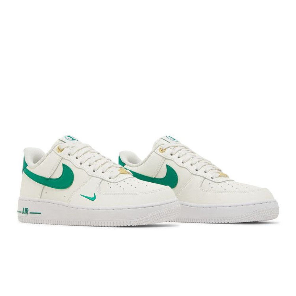 Nike Air Force 1 Malachite 40th Anniversary (W) – lifestyle foto | Purekickz