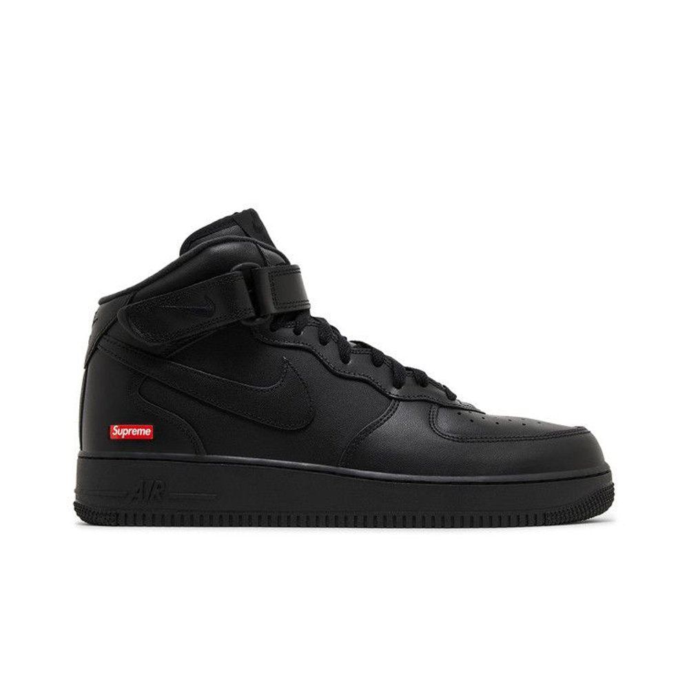 Nike Air Force 1 Mid Supreme Black – boční pohled | Purekickz