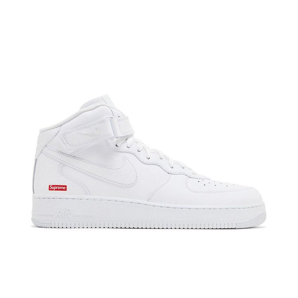 Nike Air Force 1 Mid Supreme White – boční pohled | Purekickz
