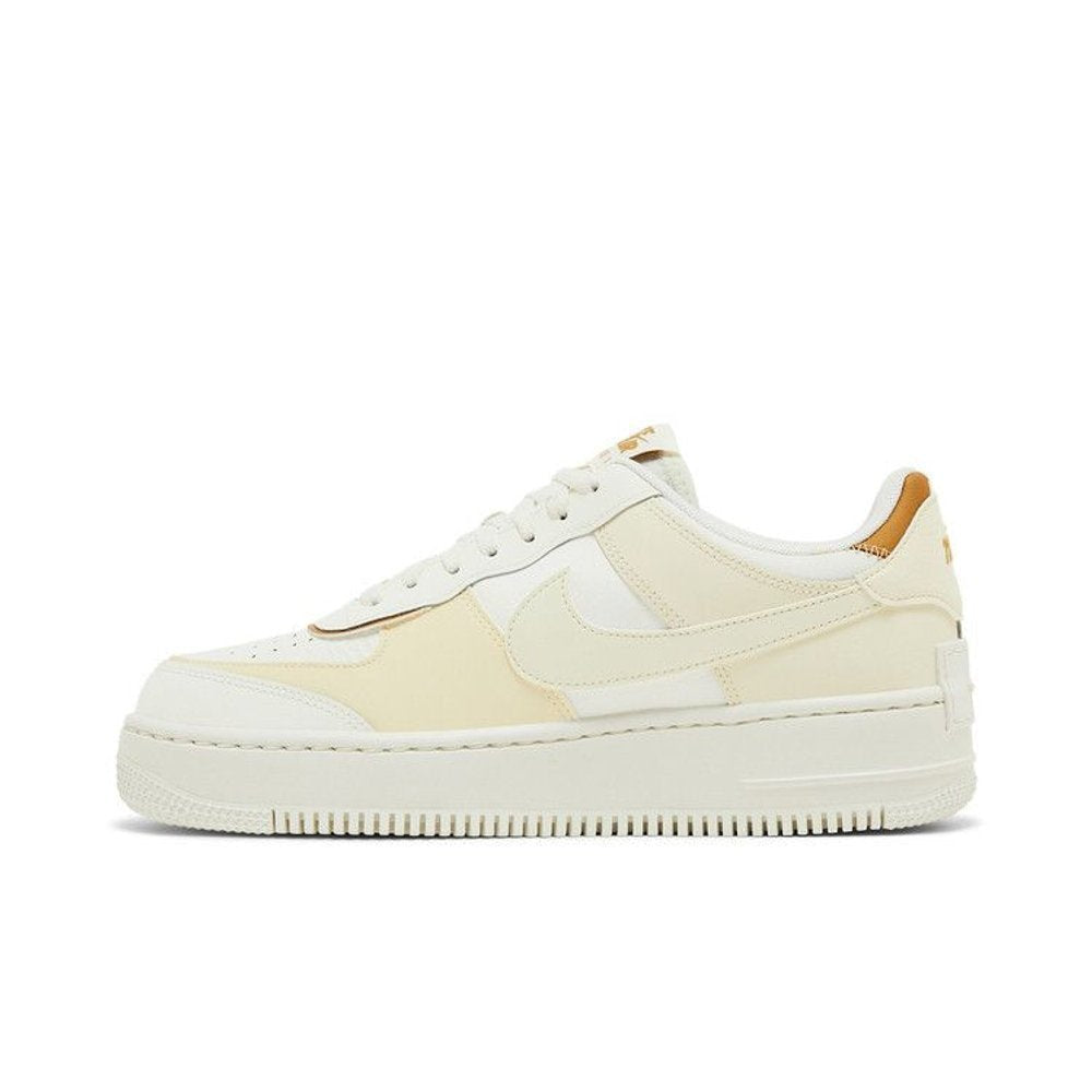 Nike Air Force 1 Shadow Sail Coconut Milk Metallic Gold (W) – hlavní pohled | Purekickz