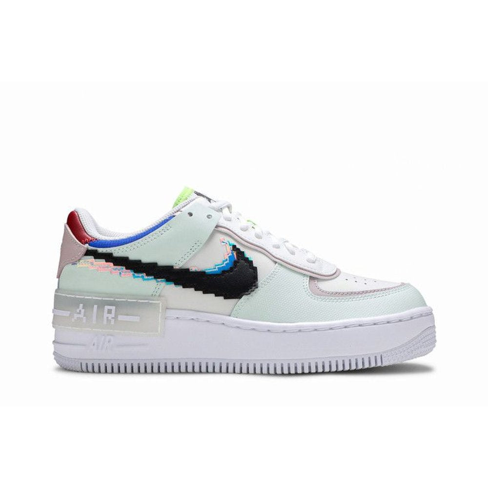 Nike Air Force 1 Shadow SE Pixel Swoosh – boční pohled | Purekickz