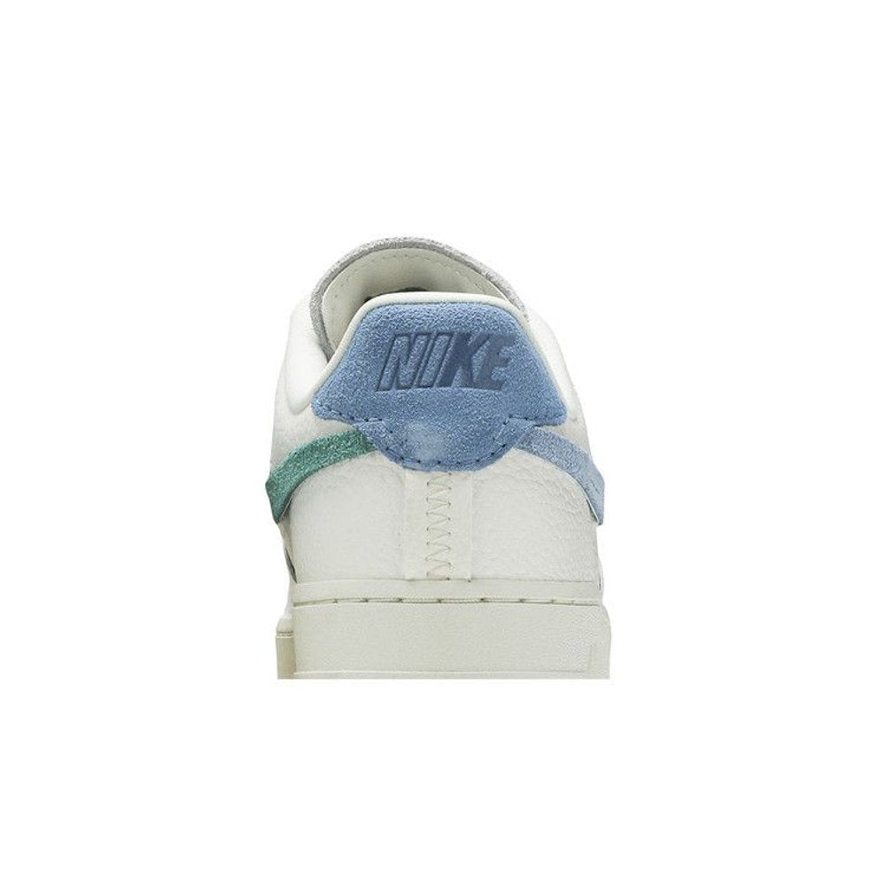 Nike Air Force 1 Vandalized Sail Mystic Green (Women's) – detail materiálu | Purekickz