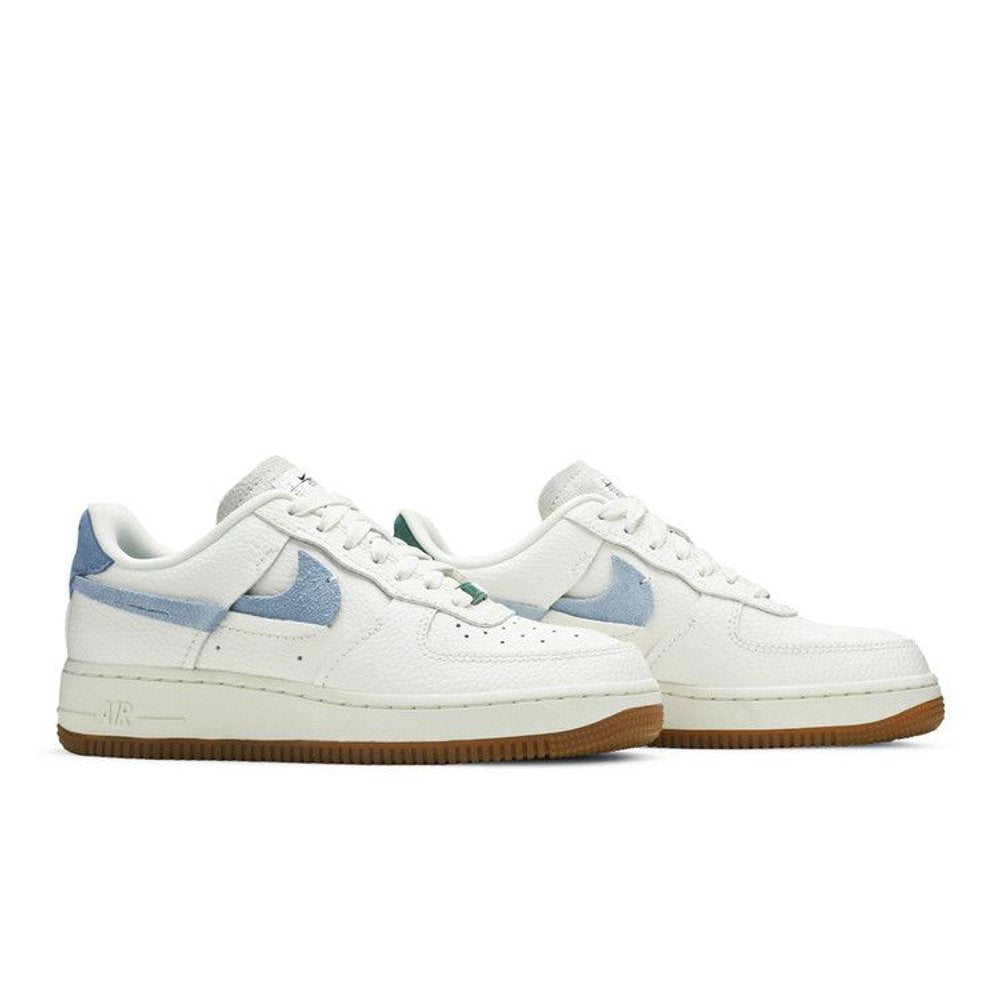 Nike Air Force 1 Vandalized Sail Mystic Green (Women's) – lifestyle foto | Purekickz