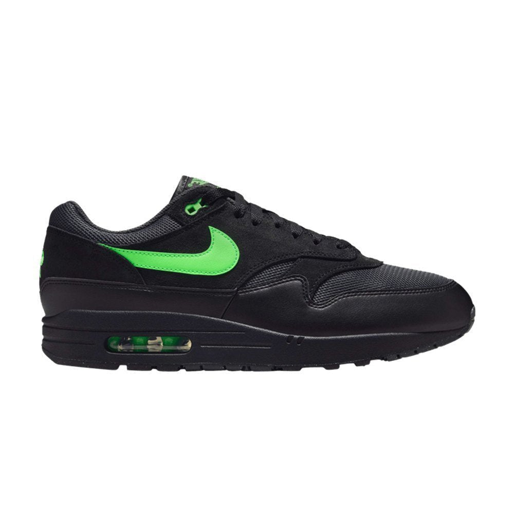 Nike Air Max 1 Essential Black Green Strike – boční pohled | Purekickz