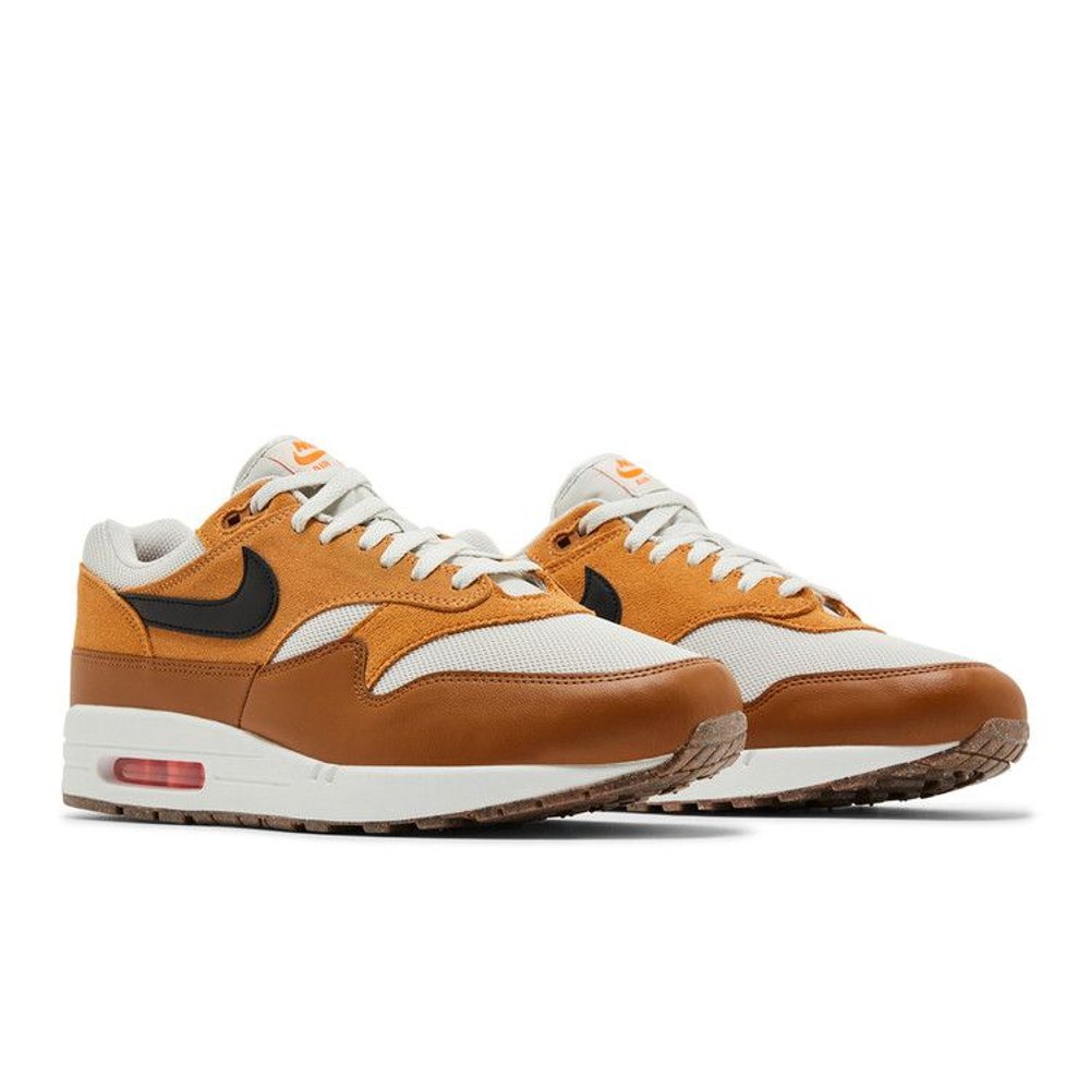 Nike Air Max 1 Essential British Tan Light Bone – lifestyle foto | Purekickz