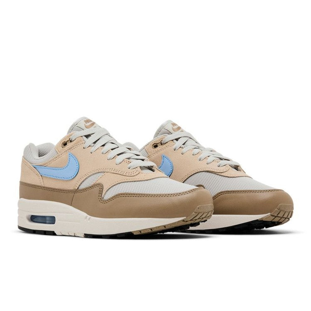 Nike Air Max 1 Essential 'Light Bone Psychic Blue' – lifestyle foto | Purekickz