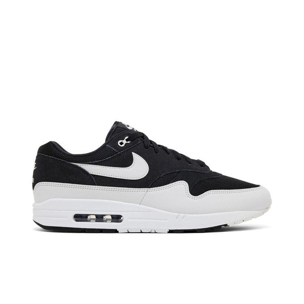 Nike Air Max 1 Essential Off Noir Vast Grey – boční pohled | Purekickz