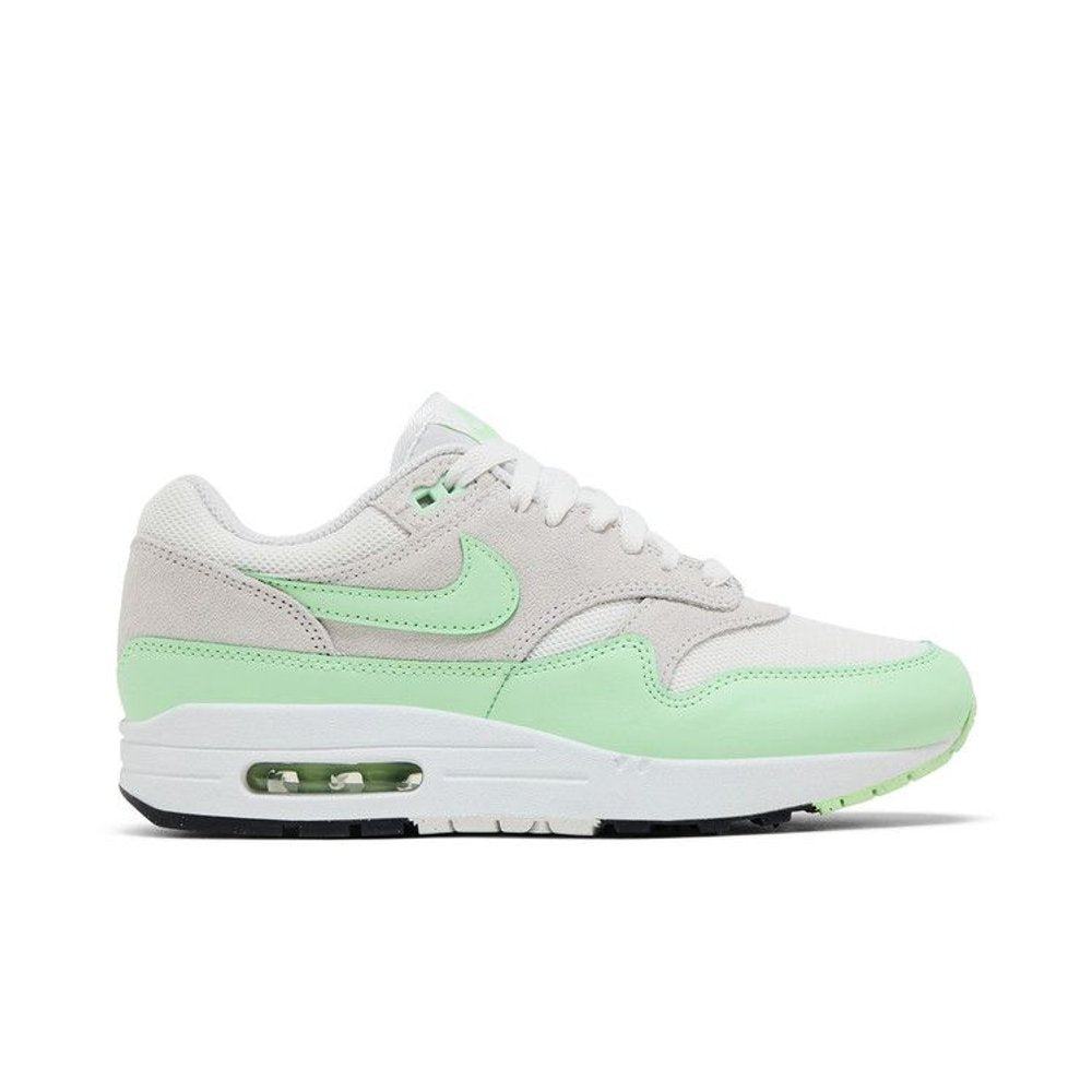 Nike Air Max 1 Essential 'Vapor Green' – boční pohled | Purekickz