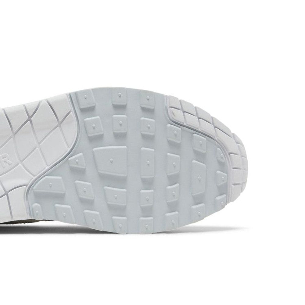 Nike Air Max 1 Patta White Grey – pohled shora | Purekickz