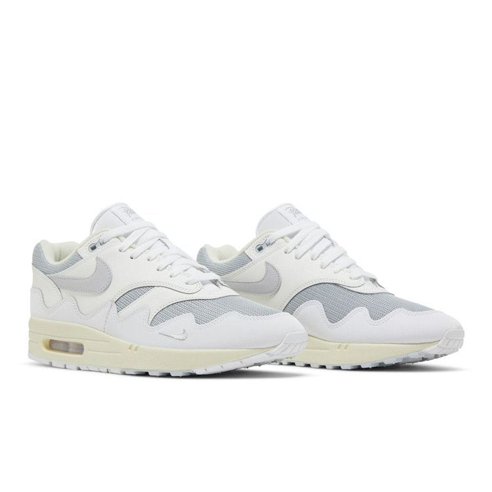 Nike Air Max 1 Patta White Grey – lifestyle foto | Purekickz