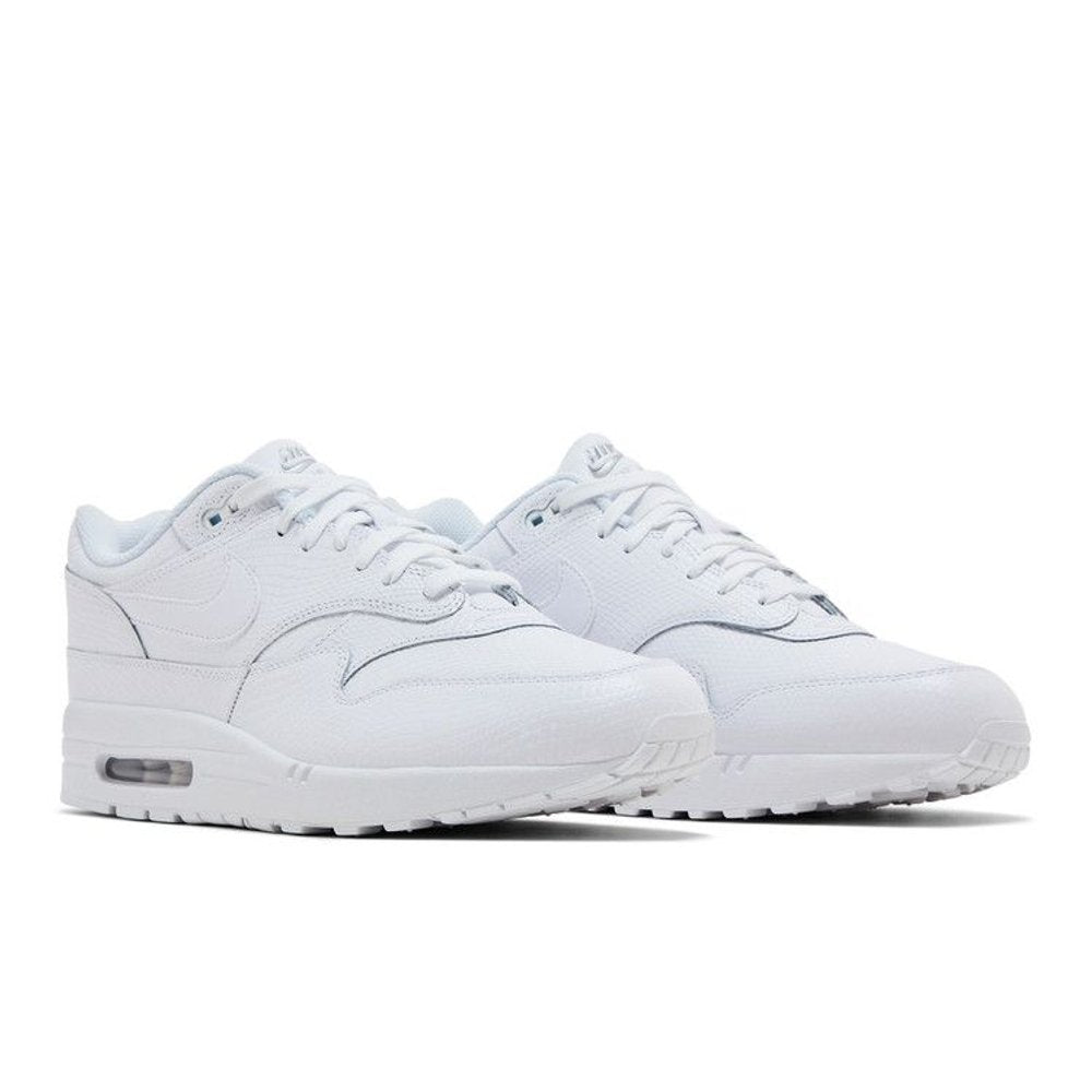 Nike Air Max 1 Premium White Snakeskin – lifestyle foto | Purekickz