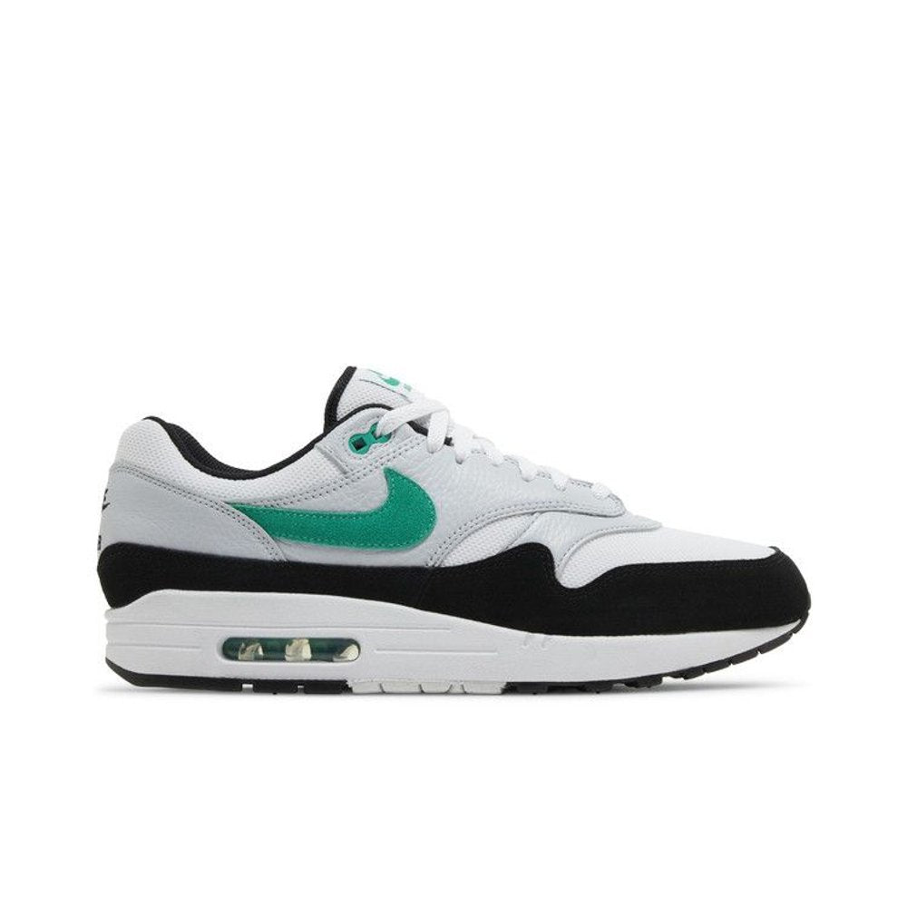 Nike Air Max 1 White Black Stadium Green – boční pohled | Purekickz