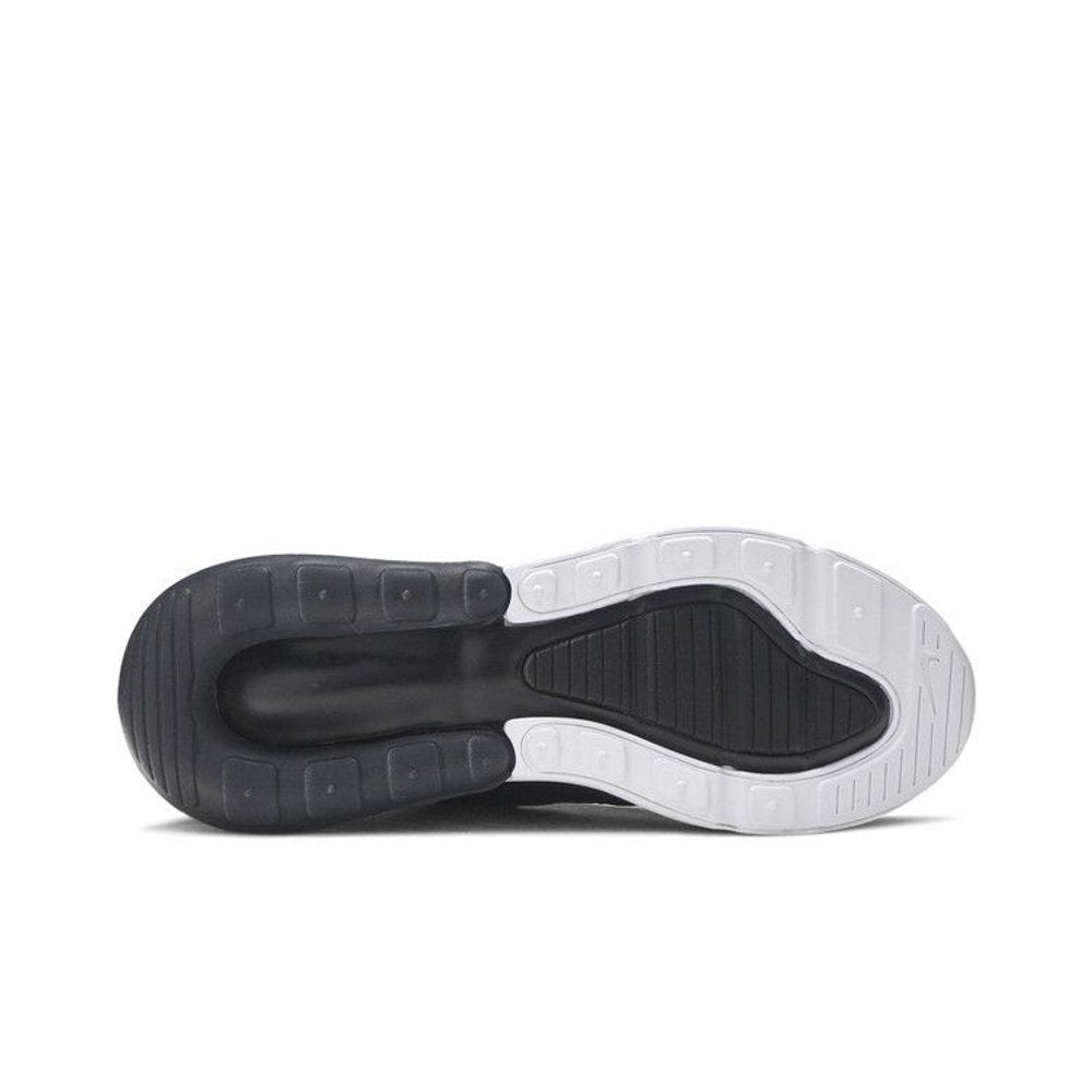 Nike Air Max 270 Black White – zadní pohled | Purekickz
