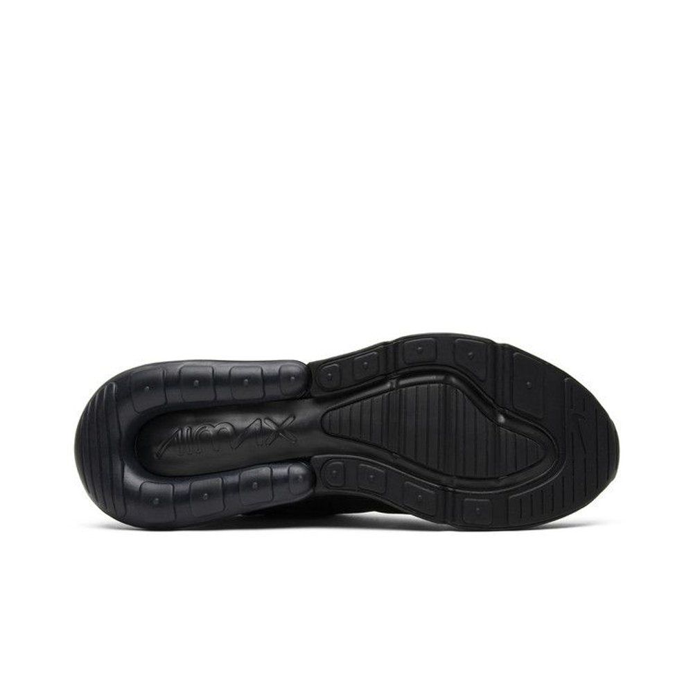 Nike Air Max 270 Triple Black – zadní pohled | Purekickz