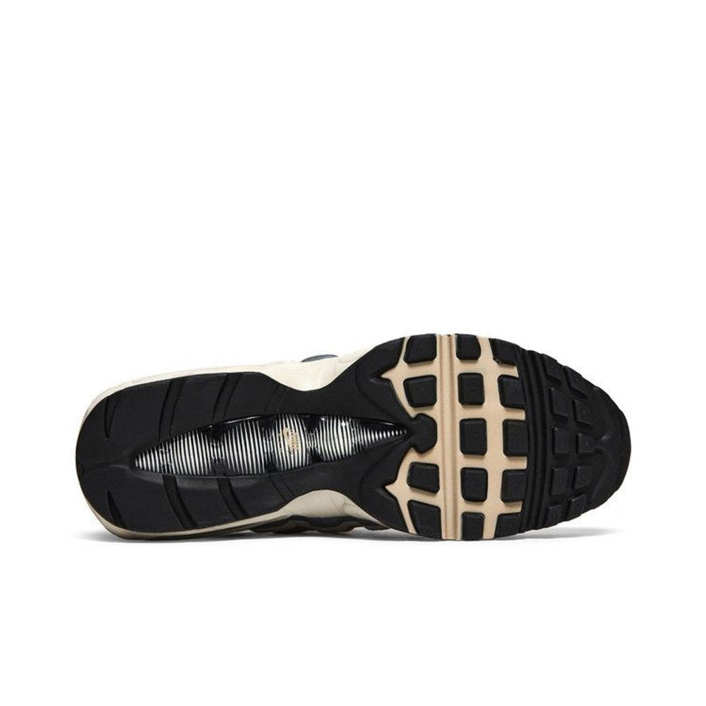 Nike Air Max 95 Black Beige Grey – zadní pohled | Purekickz