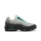 Nike Air Max 95 Black Stadium Green (Women's) – boční pohled | Purekickz