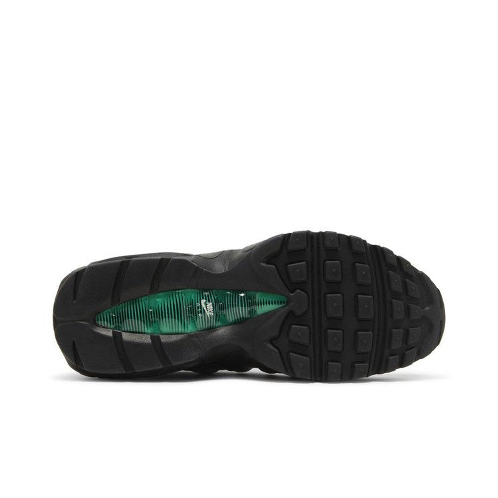 Nike Air Max 95 Black Stadium Green (Women's) – zadní pohled | Purekickz