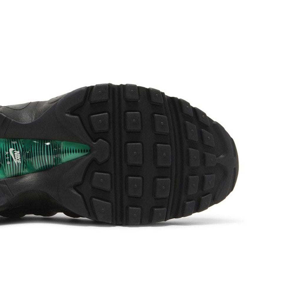 Nike Air Max 95 Black Stadium Green (Women's) – pohled shora | Purekickz