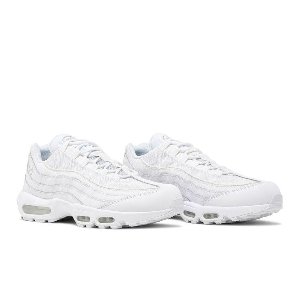 Nike Air Max 95 Essential White Grey Fog – lifestyle foto | Purekickz