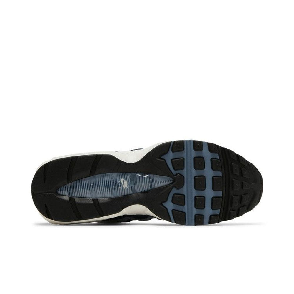 Nike Air Max 95 Midnight Navy – zadní pohled | Purekickz